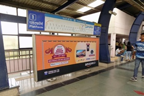 Benefits of metro advertising for urban marketing