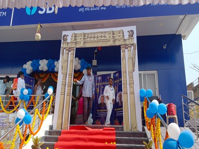 Large non-light arch gate installed at a trade fair entry point