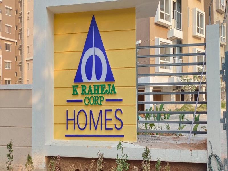 Seamless liquid acrylic signage with elegant branding